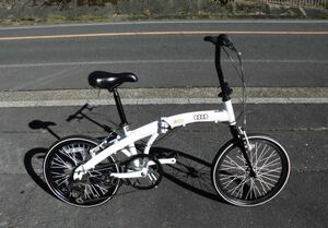 1円～【Audi】※ 折り畳み自転車 SHIMANO 6速 20インチ ミニベロ 小径車 白色 11535