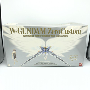 【中古】ガンダム）箱、説明書傷み・タバコ臭)バンダイ PG ウイングガンダム ゼロカスタム 白/新機動戦記ガンダムW[240006505691]