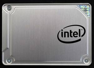 1円スタート Intel SSD 545S Series SSDSC2KW256G8 [256GB SSD 2.5 7mm SATA 使用時間 4H] (Cristal DiscInfo 正常状態 100％) (管:ED00