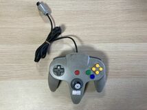 N64 ニンテンドー64 コントローラー グレー 動作確認済み 【管理 16790】【C】_画像1