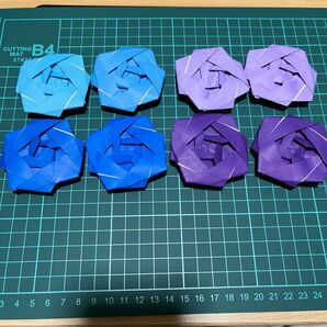 種類折り紙ハンドメイド☆折り紙☆バラ☆8個☆ブルー系です。 壁面 園 幼稚園 壁 クリスマス