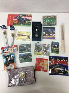 ■1641 おまとめ 大量 競馬 馬 グッズ 雑貨 DVD/メモ帳/ボールペン/ピンバッチ/オッズカード 他