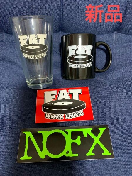 新品 FAT WRECK CHORDS パイントグラス&コーヒーマグ　ステッカー　4点セット　NOFX ファットレックコーズ