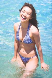 ●初版本♪●特大付録ポスター付き♪●大島優子 写真集 脱ぎやがれ!