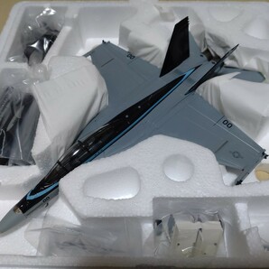 HobbyMaster ホビーマスター 1/72 F/A-18F スーパーホーネット アメリカ海軍戦闘機兵器学校の画像3