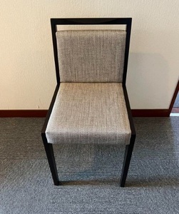 ADAL アダル チェア 椅子 1脚 モダン家具　モデルルーム展示品