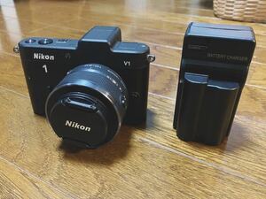 Nikon 1 V1 ミラーレス一眼カメラ　ブラック