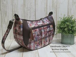 Handmade LIBERTY リバティ ラミネート加工生地 ★ Archive Gingham アーカイブギンガム ★三日月型ショルダーバッグ～ ♪