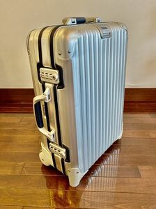  rare! waste number latter term model beautiful goods silver integral 32L 2 wheel machine inside bring-your-own Rimowa RIMOWA Silver integral 925.52 original topaz 