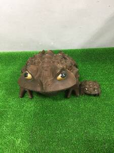 ◎◎ 親子 かえる 蛙 木彫り 約30cm 約9cm 置物 木工細工 インテリア小物 7-14