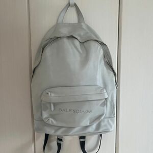 BALENCIAGA バレンシアガ 392007 レザー バックパック リュック デイパック パンチング ホワイト 白 リュック 