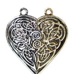 EastGate:トリスタンとイゾルデの愛のトークンペア 愛が人生を完成