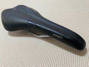 【送料無料】 BONTRAGER AFFINITY COMP 138mm TREK ロードバイク サドル 7×7mm