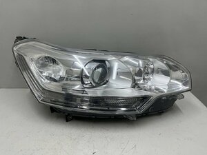 * Citroen C5 Tourer exclusive X7 09 year X7XFV right head light HID/ xenon projector 6206Q2 (No:A36833) (7501) *