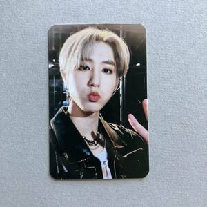 Stray Kids handle trading card withmuu