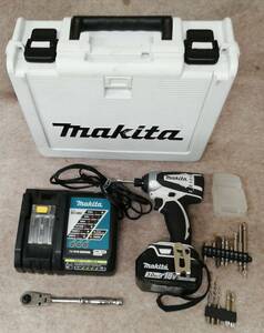 Makita マキタ 充電式 インパクトドライバ TD146DX2 本体 バッテリー 充電器 各種ピット 収納ケース付 DIY 29-135