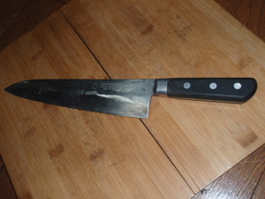 牛刀 さばき包丁 ２４０ｍｍ　ＳＡＫＡＩ　ＴＡＫＡＹＵＫＩ　UDDEHOLM. SWEDISH. STEEL 並上　現状