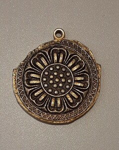 【ジャンク品】 伝 奈良県法隆寺出土品 白鳳時代 奈良国立博物館 キーホルダー お土産 雑貨 コレクション 奈良県 斑鳩町