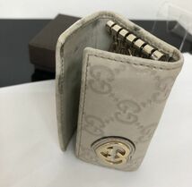 現状品 GUCCI 6連キーケース 257217・496334 グッチシマ ラブリーハート シマレザー 鍵入れ レディース アイボリー系 GG グッチ 192717_画像5