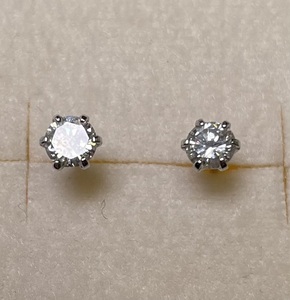 新品　Ｐｔ９００ ダイヤ ピアス 　0.20ct×0.20ctトータル０．４０ｃｔ　６本爪タイプ　１Ｐダイヤ スタッドピアス