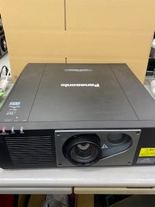 Panasonic DLPプロジェクター PT-RZ575J 1台 11-7