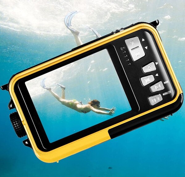 【防水デジカメで出かけよう】4800万画3m防水デジタルカメラ デジカメ 水中 スポーツカメラデュアルスクリーン コンパクトイエロー