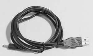  USB→ DCプラグ電源供給ケーブル 外径3.5mm 内径1.35mm 長さ120cm 5V 0.5A対応 