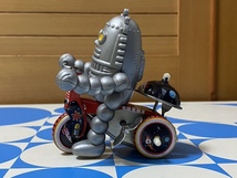 ⑨バイクに乗るロボット「BABY ROBOT」・ブリキのおもちゃ（ギミック有り）動作動画あり_画像2