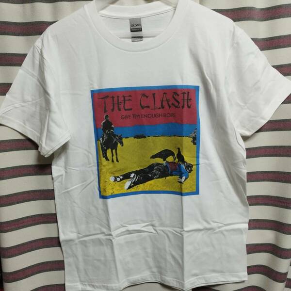 【新品/送料無料】The CLASH BIGプリントTシャツ ザ・クラッシュ Mサイズ　バンドT ロックT rock PUNK パンク ピストルズ ジョーストラマー