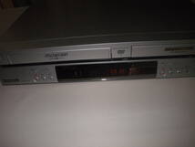 パナソニック Panasonic VHS ビデオデッキ DVD プレーヤー レコーダー DMR-E70V リモコン付_画像5