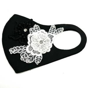 華やかなデザイン　ハンドメイドのおしゃれなマスク　冠婚葬祭等　手洗い　レディース　日本製　可愛い　ブラック　グレー　ピンク　レース