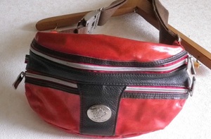 ●オロビアンコ　ウエストバッグ　鞄　ウエストポーチ　ベルトポーチ　ポケット多数　イタリア製　USED 