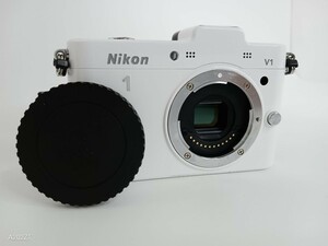 Nikon ニコン V1 ミラーレス一眼 ホワイト　小69