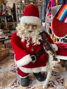 シーズンオフ値下げ　バイオリンを持った　サンタ人形　クリスマス　置物 サンタクロース クリスマス 人形 ドール　輸入　希少
