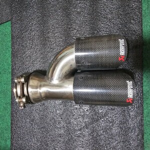 AKRAPOVIC　マフラーカッター　2本出し　アクラポビッチ　BMW F36　4シリーズ　より取り外し