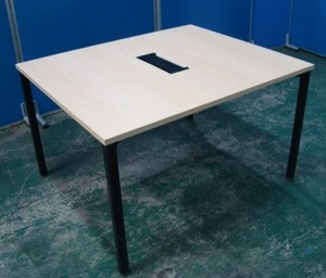 【特注サイズ】ウチダ　プレナ　幅1200　奥行1000　テーブル　デスク　作業台　グループテーブル　直接引き取りも歓迎
