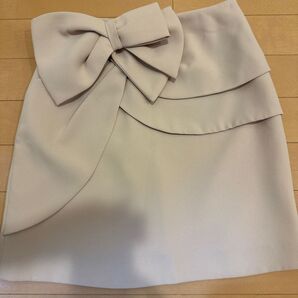 リボン付きスカート