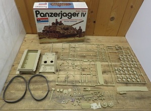 即決・パーツ取り☆モノグラム 1/32 Panzerjager Ⅳ・4号駆逐戦車・MONOGRAM・ドイツ・戦車・German Tankhunter・部品取り