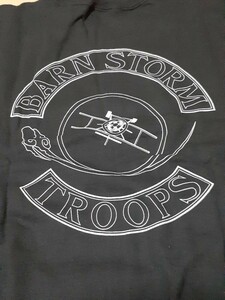 BARN STORM TROOPS　HALMAN　バーンストームトゥルップス　キリン　トレーナー　ブラック　US Sサイズ　日本Mサイズ位？　新品未使用品