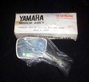 YAMAHA TZR250(3MA 3XV) FZR250R(3LN) FZR400RR(3TJ) 純正左ミラー　白　♯3TJ－26280－00 新品