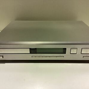 208【ジャンク品】ONKYO COMPACT DISC PLAYER C-100 CD プレーヤー オンキョーの画像1