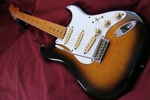【Fender Japan】ST-57（T）'57 Stratocaster Tabacco Sunburst（左用トレモロブリッジ搭載／スティールブロック）Eシリアル 日本製_画像1