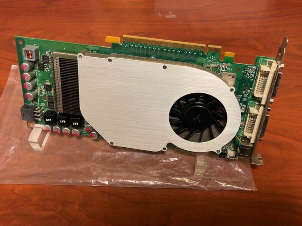 【インテリアに】Nvidia GeForce GTS240