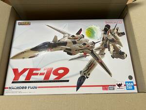 【新品】DX超合金 マクロスプラス YF-19 エクスカリバー (イサム・ダイソン機)