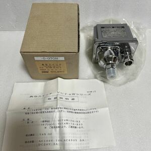 未使用保管品 植田製作所 真空スイッチ【VU74W-76-R3-Q】VU74Wシリーズ VACUUM SWITCH 説明書、箱付