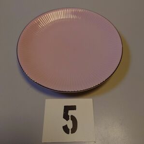 (5)金縁ピンク色陶器小皿 径135mm