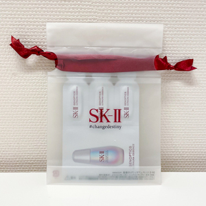 SK2 SK-II ジェノプティクス ウルトオーラ エッセンス 薬用美白美容液 AE 0.7ml×3個 サンプル 試供品 ブランド ギフトバッグ付き