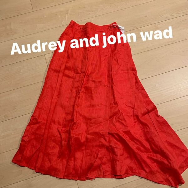 Audrey and john wad スカート