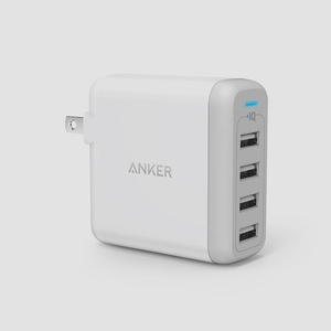 送料無料★Anker PowerPort 4 (40W 4ポート USB急速充電器) 急速充電 折畳式プラグ搭載 (ホワイト)