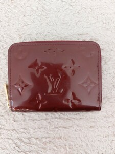 ルイヴィトン LOUIS VUITTON コインケース ジッピーコインパース パテントレザー（モノグラムの型押し） アマラント 財布　エナメル